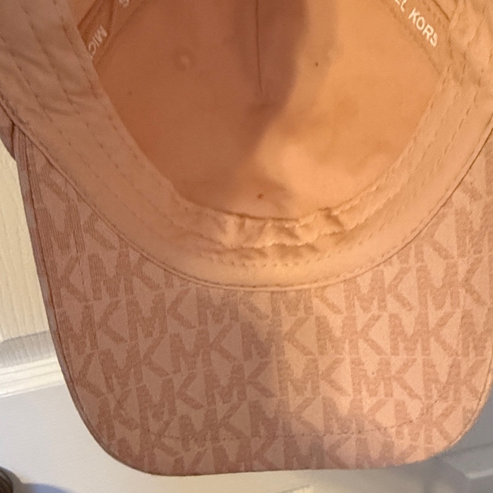 Michael Kors Light Pink Hat - Picture 3 of 6